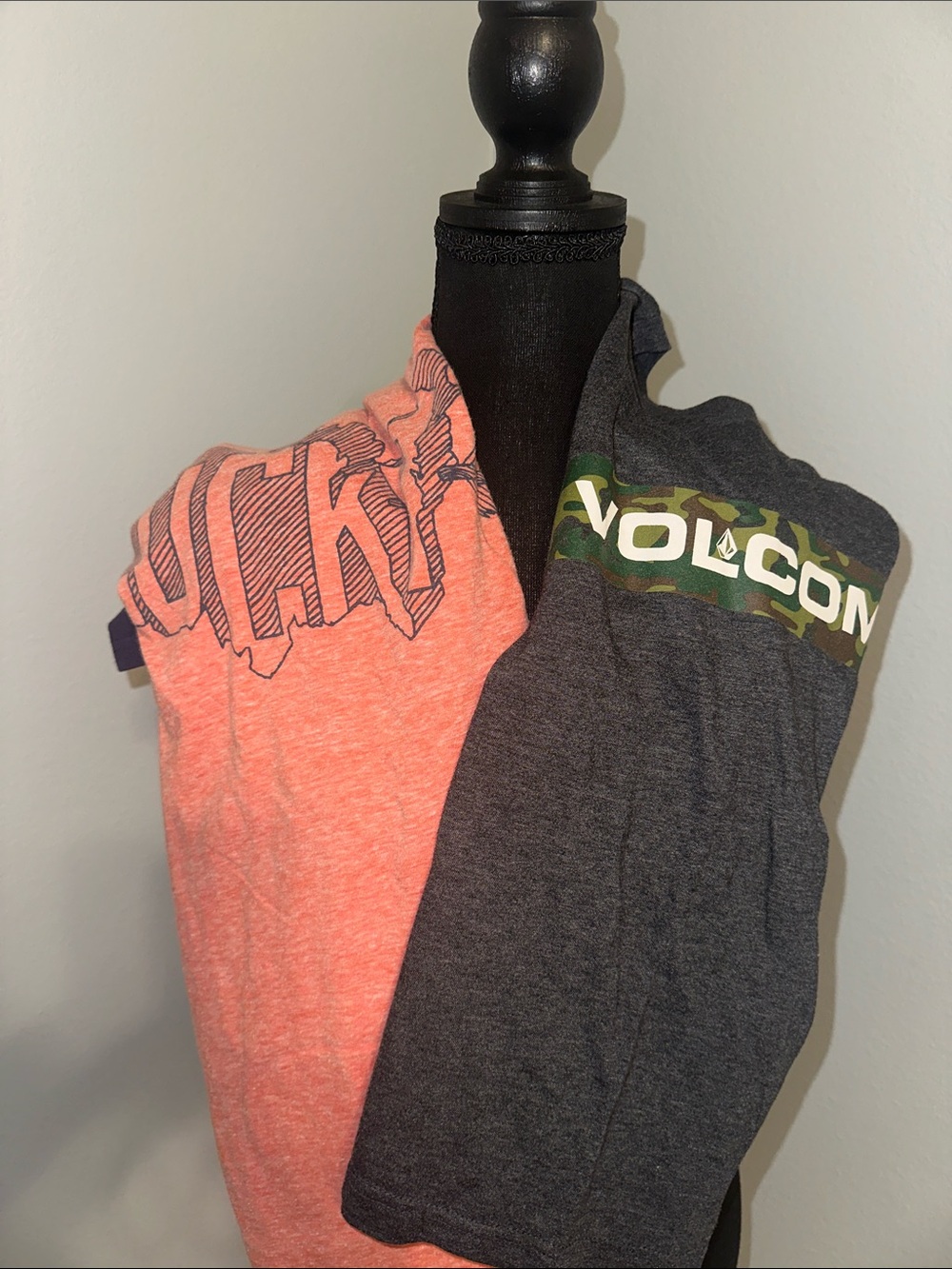 Volcom Gray and Lucky Brand Blue & Coral Graphic Short Sleeve set